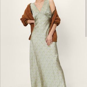 Never worn green floral maxi dress!!